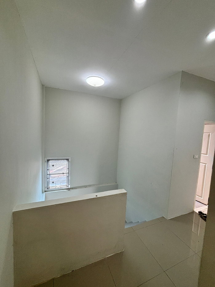รูป #ให้เช่าบ้าน​ 2ชั้น​ 2ห้องนอน​ ราคาเพียง 10,000 บ-.เดือน​    ซ.เสรีไทย​83​  #ใกล้แฟชั่น #ใกล้รถไฟฟ้าสีชมพู​10นาที  #เลี้ยงสัตว์ได้​ #petfriendly - รูปที่ 8/12