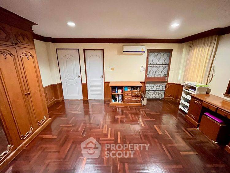 รูป บ้านเดี่ยว 3 ห้องนอน เลี้ยงสัตว์ได้ 240 ตร.ม. คลองถนน สายไหม (ID 3367090) - รูปที่ 9/10