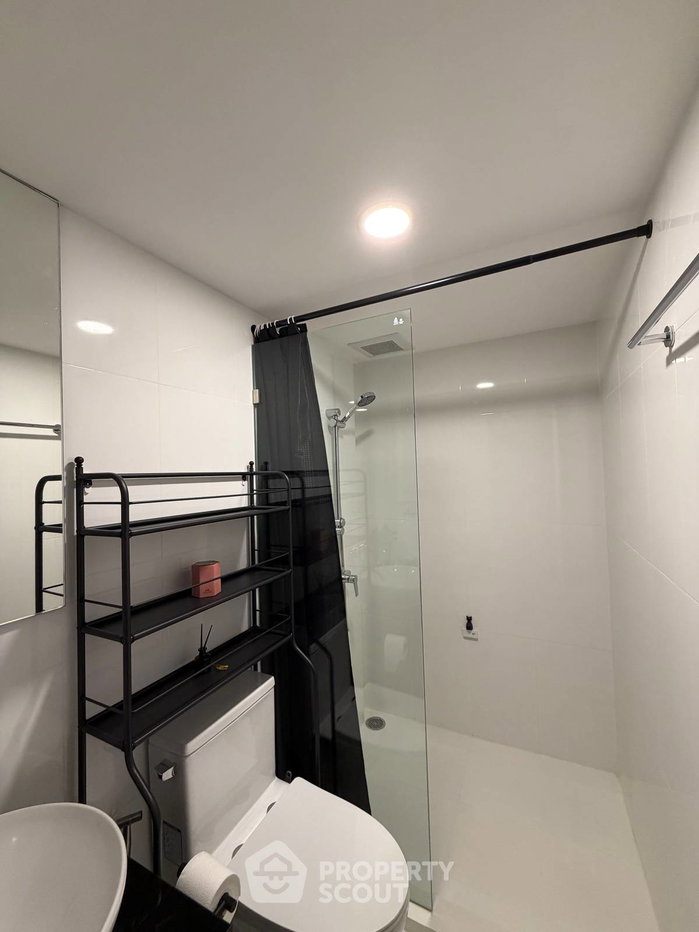 picture 2-BR Urbana Langsuan Condominium For Sale Near BTS Ratchadamri (ID 3366030) - 3/10