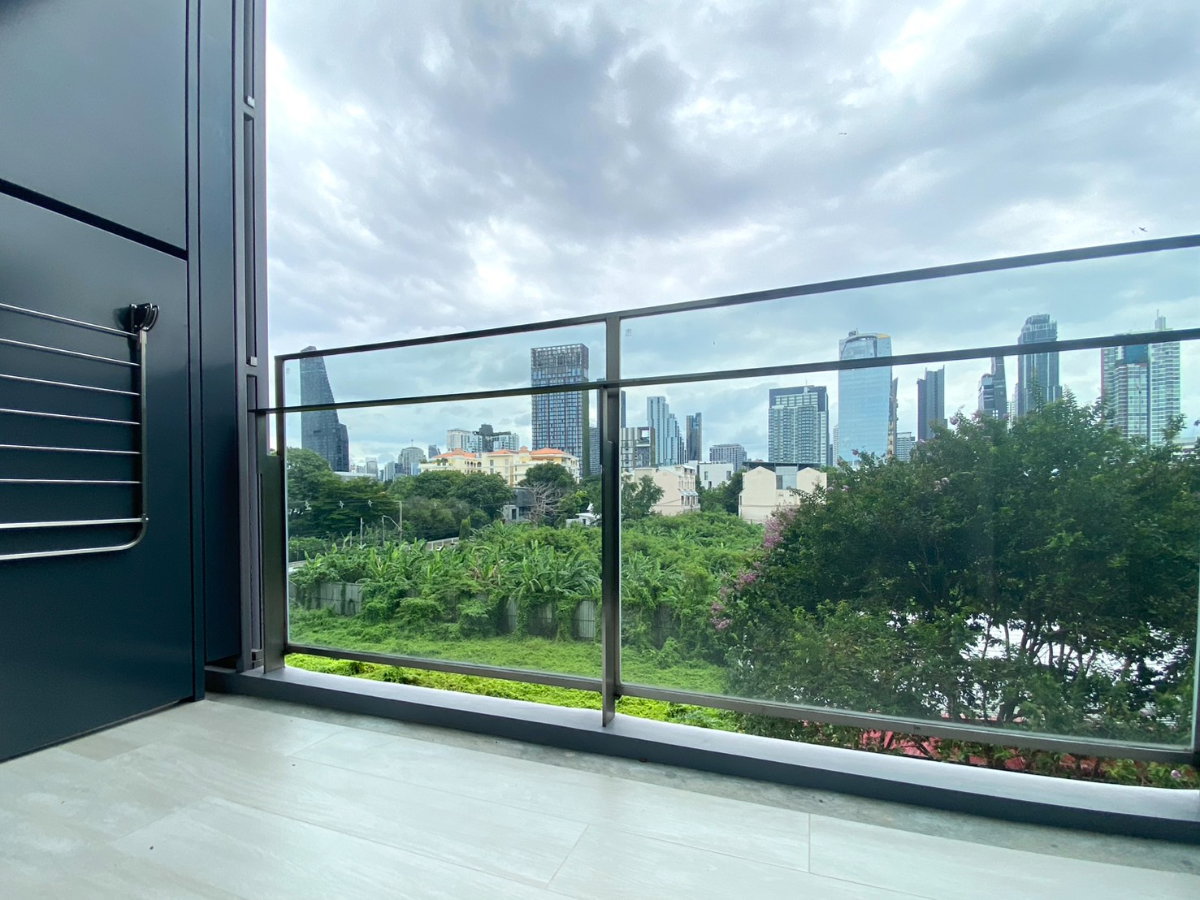 รูป ห้อง Modern Luxury แบบ Fully Furnished ขนาด 79.62 ตรม. 2 ห้องนอน, โครงการ The Room Sukhumvit 38 ใกล้ BTS, ห้องสวยตำแหน่งดีมาก ราคาคุ้มค่ากว่าโครงการ - รูปที่ 24/41