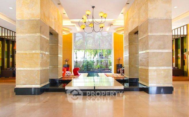 picture 2-BR Urbana Langsuan Condominium For Sale Near BTS Ratchadamri (ID 3366030) - 7/10