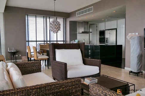 The Pano The Privilege of Luxury in an Economic Hub Location