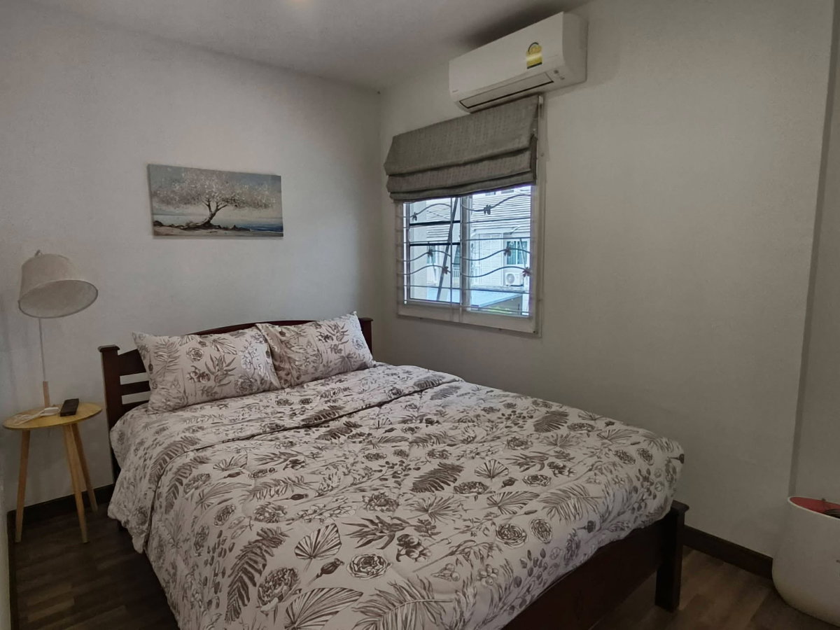 รูป 🏡 บ้านให้เช่า ทาวน์โฮม 2 ชั้น พร้อมเฟอร์นิเจอร์ครบชุด ในโครงการคุณภาพ ใกล้สนามบินเชียงใหม่ โซนแม่เหียะ ทำเลดี เดินทางสะดวก - รูปที่ 8/13