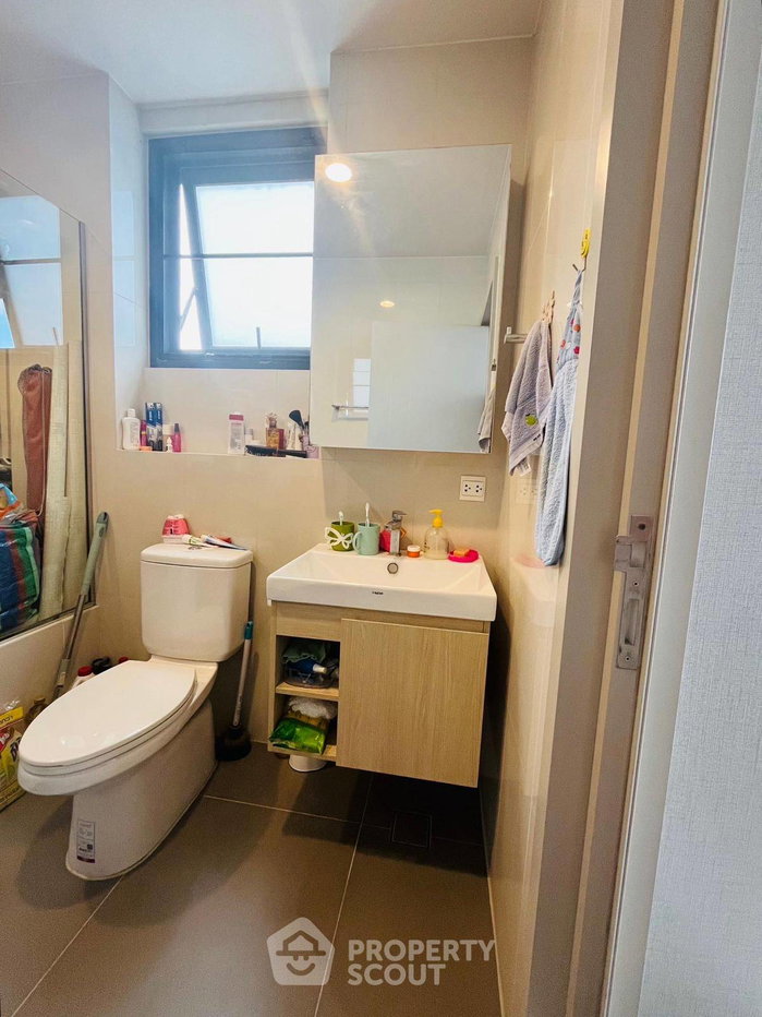 picture 20th-Floor 2-BR Condo At Oka Haus Sukhumvit 36 Near BTS Thong Lor (ID 2475459) - 9/18