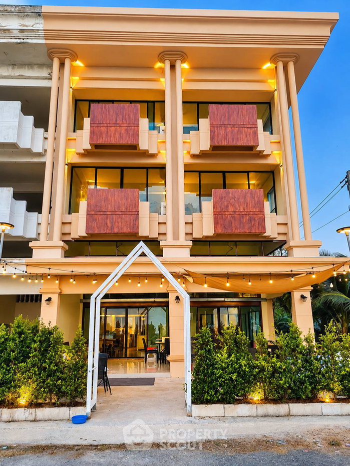 รูป ทาวน์เฮาส์ 5 ห้องนอน The Beach Cafe Cha Am เพชรบุรี (ID 3366043) - รูปที่ 1/16