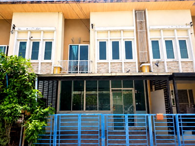 Townhouses for sale : 🏡 2-Storey Townhome, 3 Bedrooms, 131 sq.m. Usable Area ✨ 🏡 Golden Town Chaiyaphruek-Wongwaen
