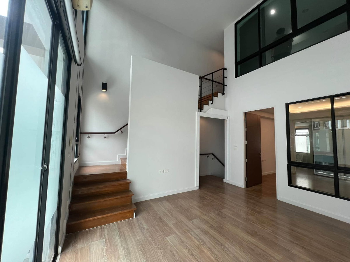 รูป ❤️💛 (ให้เช่า)โฮมออฟฟิศใจกลางเมือง น้ำไม่ท่วม! เพียง 40,000 บาท/เดือน - รูปที่ 1/14