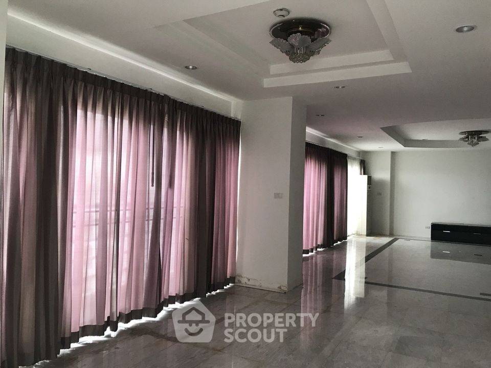 รูป คอนโด 3-ห้องนอน ที่ ธนา ทาวเวอร์ ใกล้ MRT บางยี่ขัน (ID 1586376) - รูปที่ 6/22
