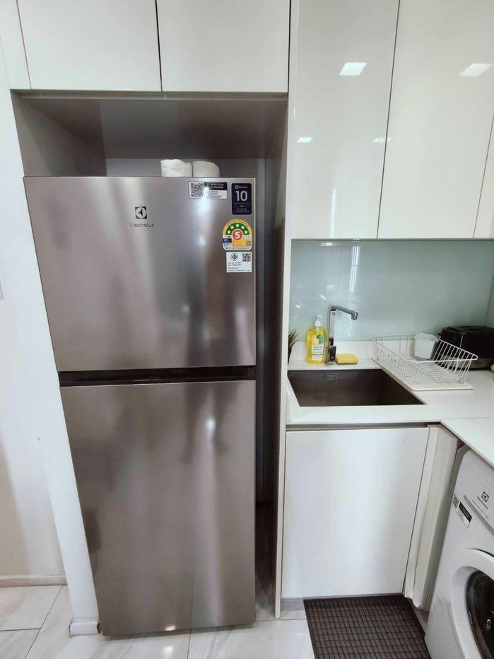 รูป Luxury 2-Bedroom Condo in the Heart of Sukhumvit  📍 Hyde Sukhumvit 11  🛏 2 Bedrooms  🛁 2 Bathrooms  📐 63 sq.m.  🏢 15th Floor  💰 THB 80,000/month - รูปที่ 9/25