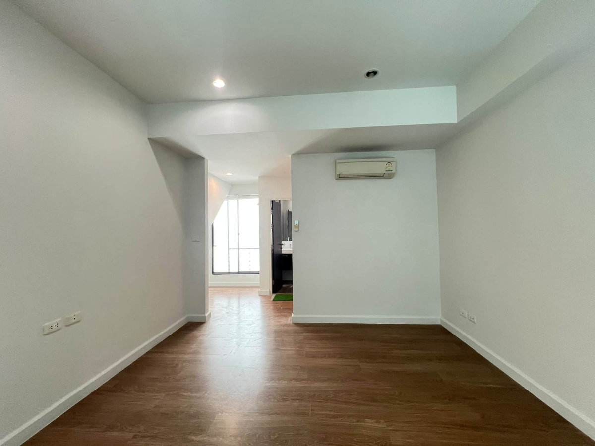 รูป 🏢 BLESS TOWN SUKHUMVIT 50  🏢ทาวน์โฮม 3 ชั้นครึ่ง พื้นที่กว้าง เหมาะมากสำหรับทำ Home Office / สำนักงานบริษัท / อยู่อาศัยควบคู่กับทำงาน - รูปที่ 12/13