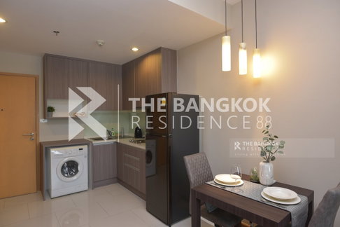 Villa Rachatewi near Airport Rail Link Phaya Thai Station Looking for an owner for this special unit
