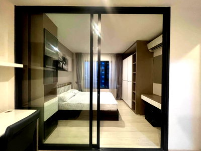 Condos for rent :  Space U 🔥 Beautiful, move-in ready unit! Life Asoke | 30 sq.m., 10th Floor | Fully Furnished | 18,000/month SP0044