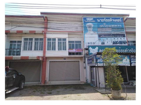 SHOP HOUSE 17 Sq.w. Phunphin Surat Thani for 2.2M