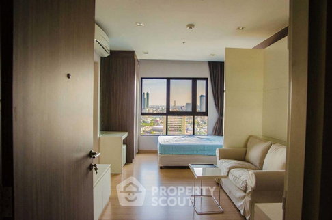 1-BR Condo at Urbano Absolute near BTS Krung Thon Buri (ID 940402)