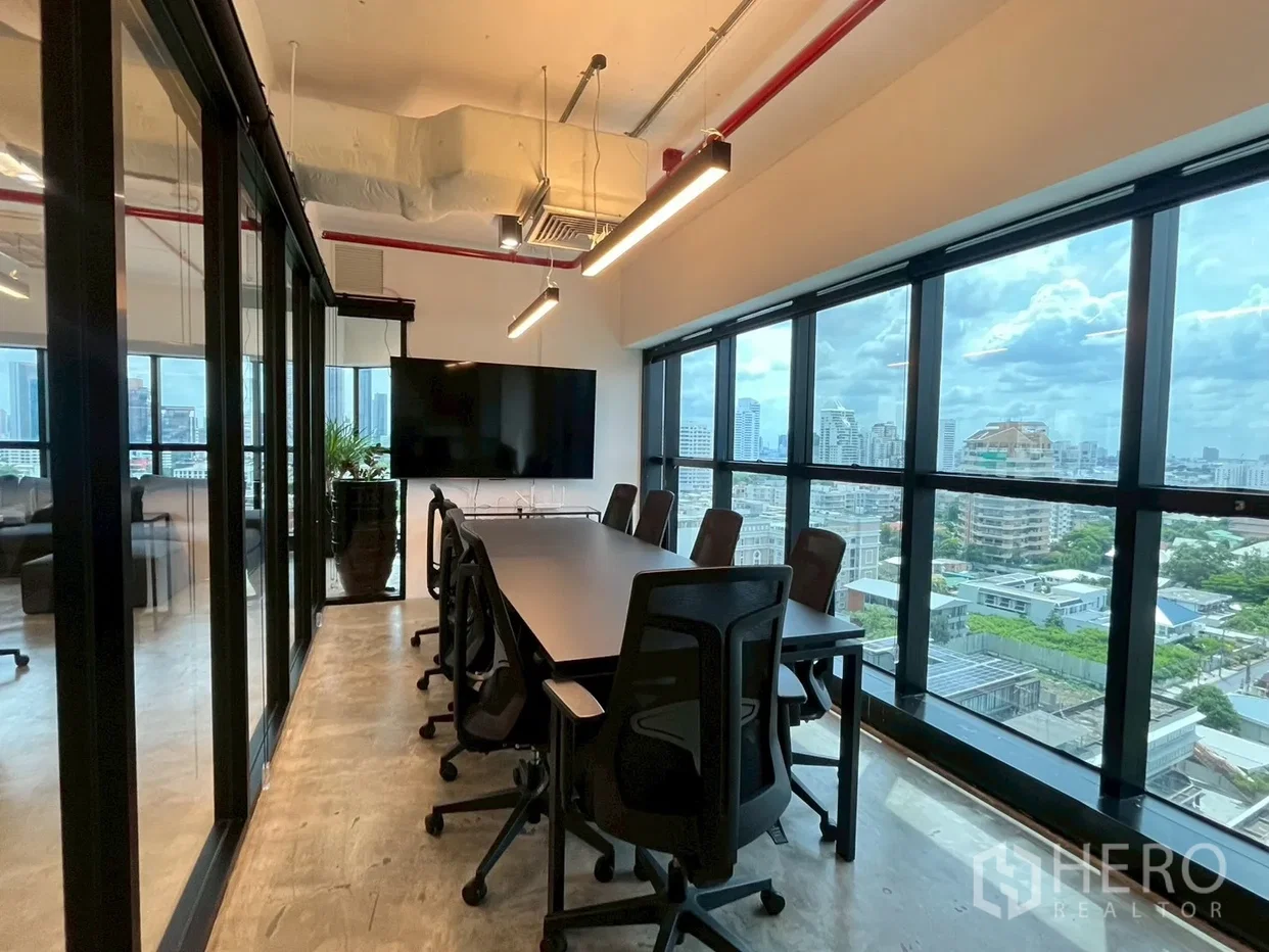 picture For Rent Office Space 220 sq.m. in Khlong Tan Nuea, Watthana, Bangkok BTS Ekkamai - 7/9