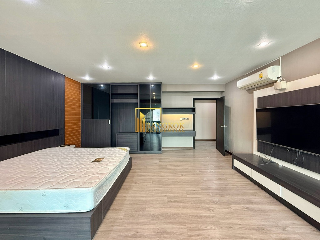 picture Royal Castle | Renovated 4 Bed Condo in Phrom Phong Area - BR18837CD - 19/50