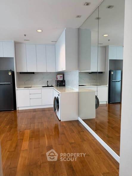 picture 2-BR Condo at Citi Smart Sukhumvit 18 near BTS Asok (ID 3368337) - 3/22