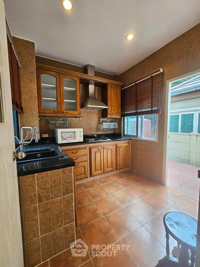 picture 3-BR House At Seranee Raya, 194 Sqm, Don Mueang (ID 3368193) - 6/15