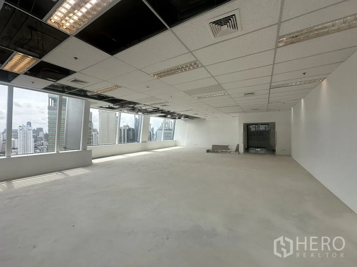 picture For Rent Office Space 126 sq.m. in Khlong Toei Nuea, Watthana, Bangkok BTS Asok - 1/10