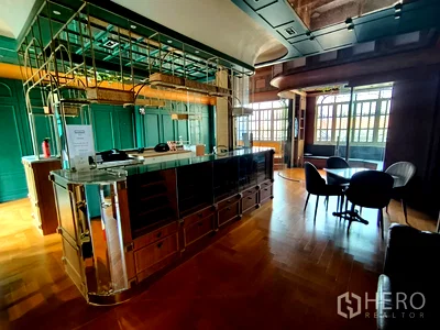 Shophouses for rent เอกมัย 5 : For rent Shophouse 500 sqm in Khlong Tan Nuea, Watthana, Bangkok BTS Thonglor