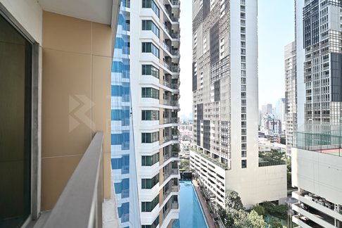 Bright 24  Great Price, Prime Location, Dont Miss Out!!