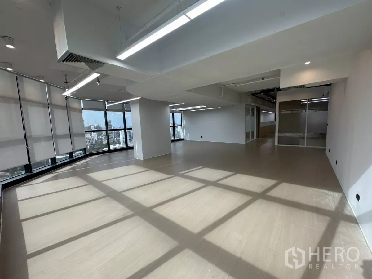 picture For rent Office Space 450 sqm in Khlong Tan Nuea, Watthana, Bangkok BTS Ekkamai - 1/17