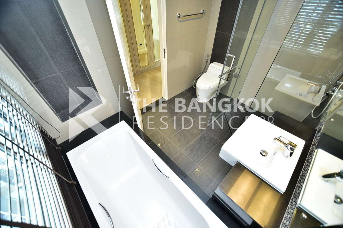 รูป เดอะ เครสท์ สุขุมวิท 34 สะดวกสบายกับไลฟ์สไตล์สุด Luxury ใกล้ BTS สถานีทองหล่อ - รูปที่ 5/10