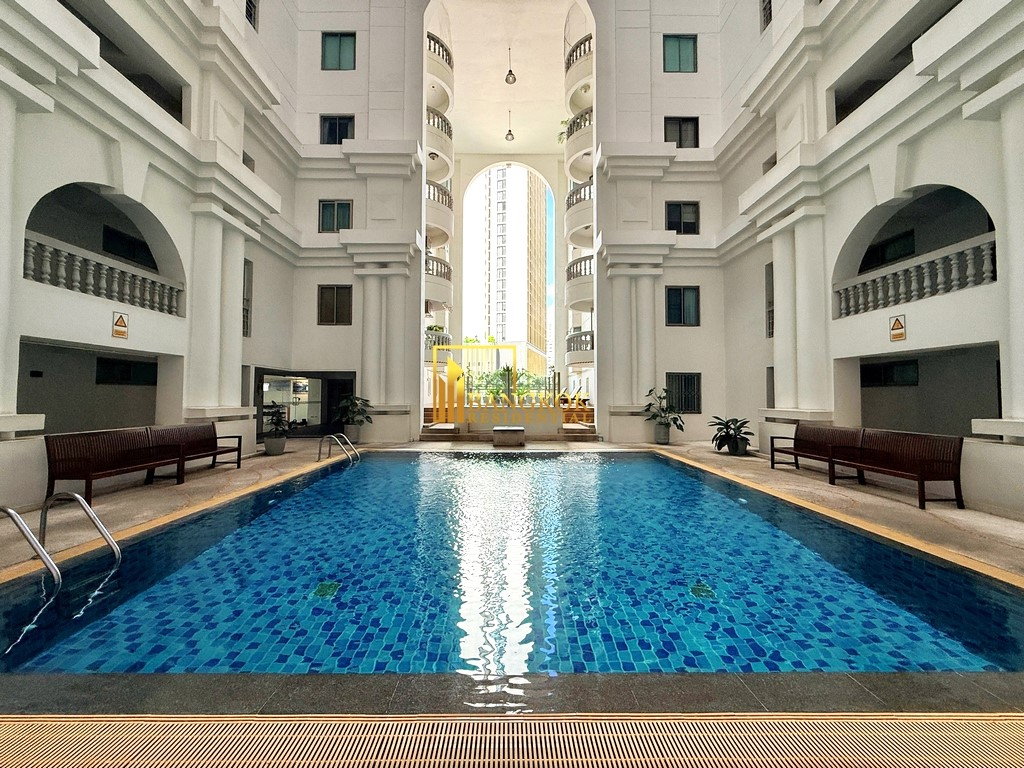 picture Royal Castle | Renovated 4 Bed Condo in Phrom Phong Area - BR18837CD - 36/50