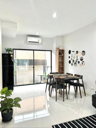 3-bed townhouse for rent, 150 sqm, 18 sq wah, Baan Klang Muang Rama 9 - Krungthep Kreetha