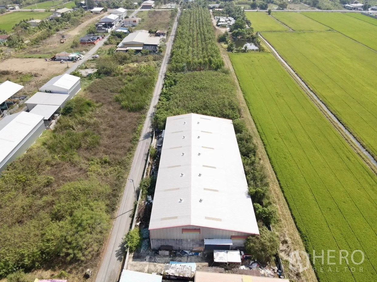 picture For sale Warehouse 1400 sq.m. in Bueng Thonglang, Lam Luk Ka, Pathum Thani - 1/4