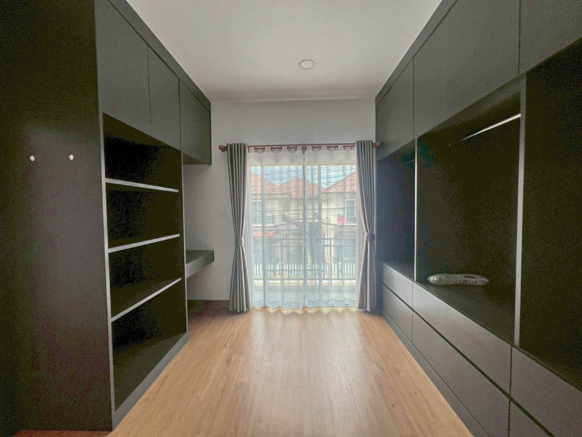 รูป บ้านเดี่ยว 2 ชั้นในโครงการ พร้อมระบบรักษาความปลอดภัย 24 ชม. ทำเลสันกำแพง ราคาเพียง 24,000 บาท/เดือน #ASP-H0788 - รูปที่ 9/14
