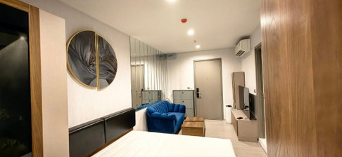 PFD-09120 Condo for rent Life Asoke Hype : A luxurious, modern studio apartment with fully equipped amenities.