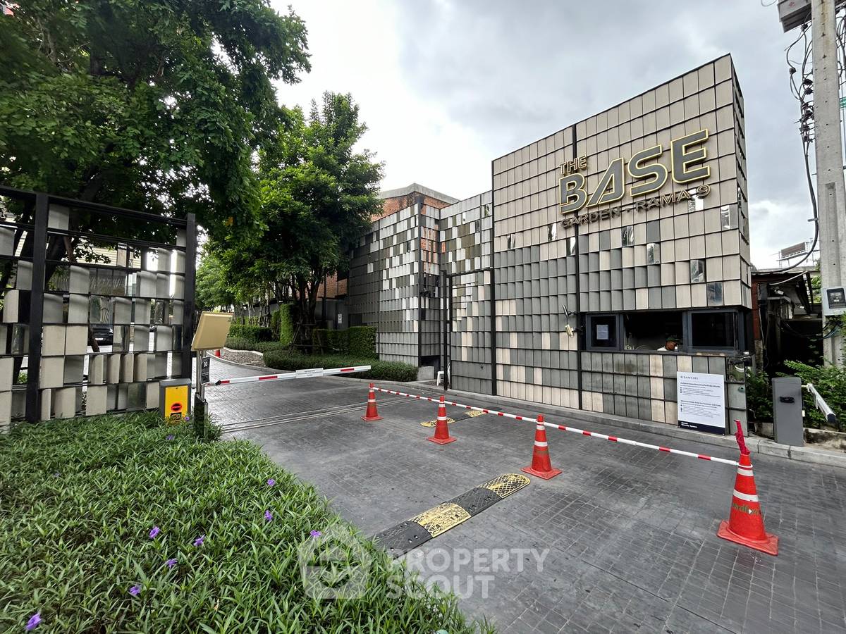 รูป คอนโด 2-ห้องนอน ที่ เดอะ เบส การ์เด้น - พระราม 9 ใกล้ ARL รามคำแหง (ID 3369525) - รูปที่ 1/5