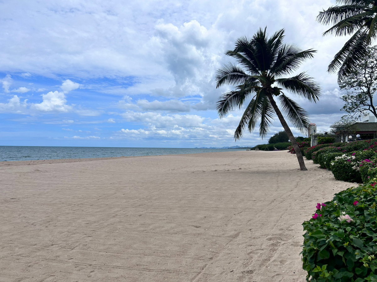 รูป ขาย Condotel Cliff & Beach 138 ตร.ม. ชั้น 20 ห้องมุม | 2 นอน 2 น้ำ | Sea + Mountain View | 7.49 ล้าน - รูปที่ 23/28