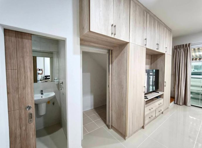 3-bed home office for rent, 167 sqm, 20 sq wah, Chom Thong