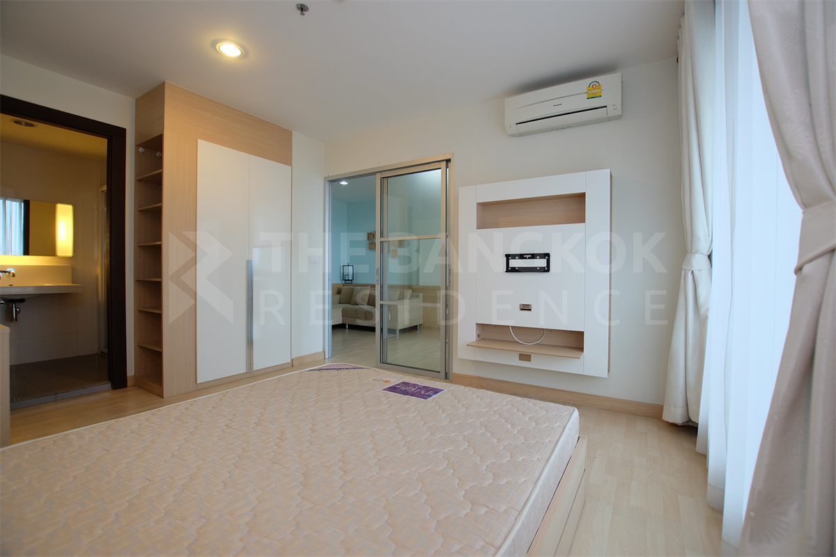 picture Location Near Employment, Surrounded by Lifestyles RHYTHM Ratchada near MRT Ratchadaphisek Station - 10/10