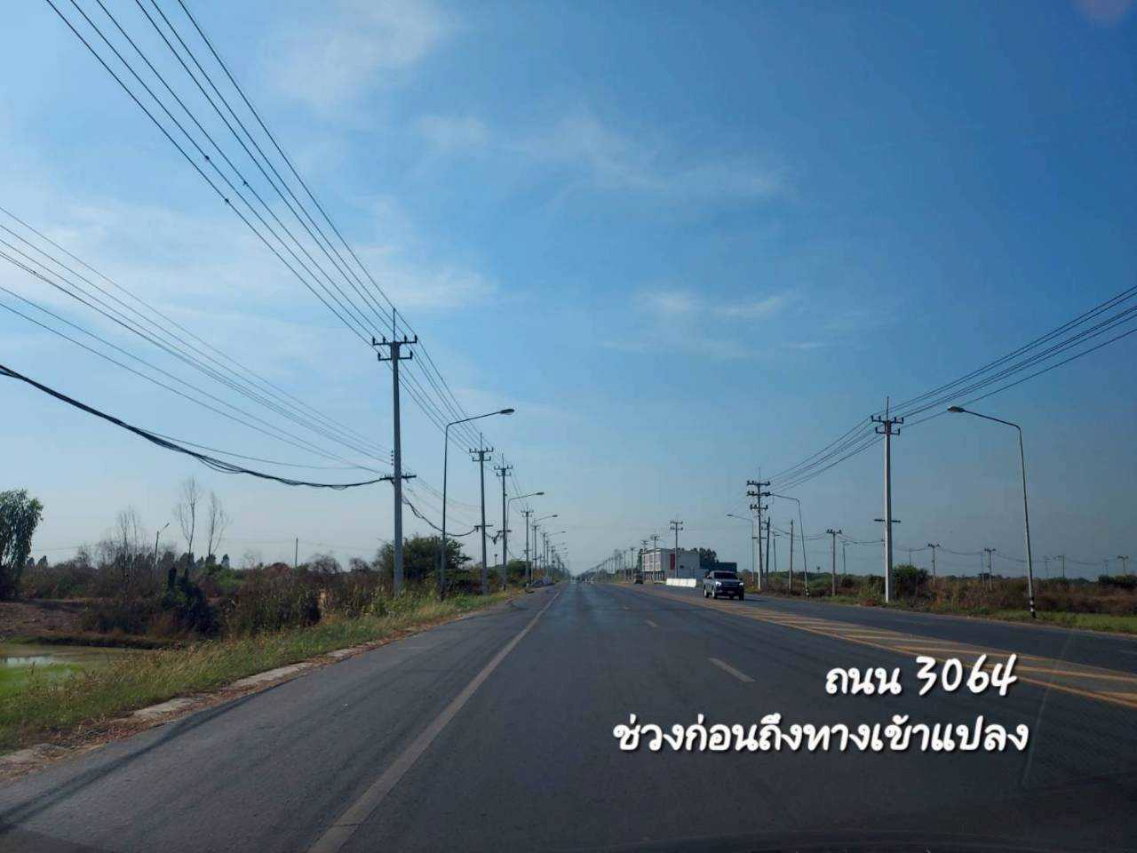 รูป 95431 - ขายที่ดินแปลงใหญ่พร้อมบ่อน้ำ 53 ไร่ ติดถนน (ใกล้ถนน 3064) ต.โคกพุทรา อ.โพธิ์ทอง จ.อ่างทอง โฉนดพร้อมโอนทันที เหมาะสำหรับ ทำฟาร์ม เกษตรกรรม - รูปที่ 9/10
