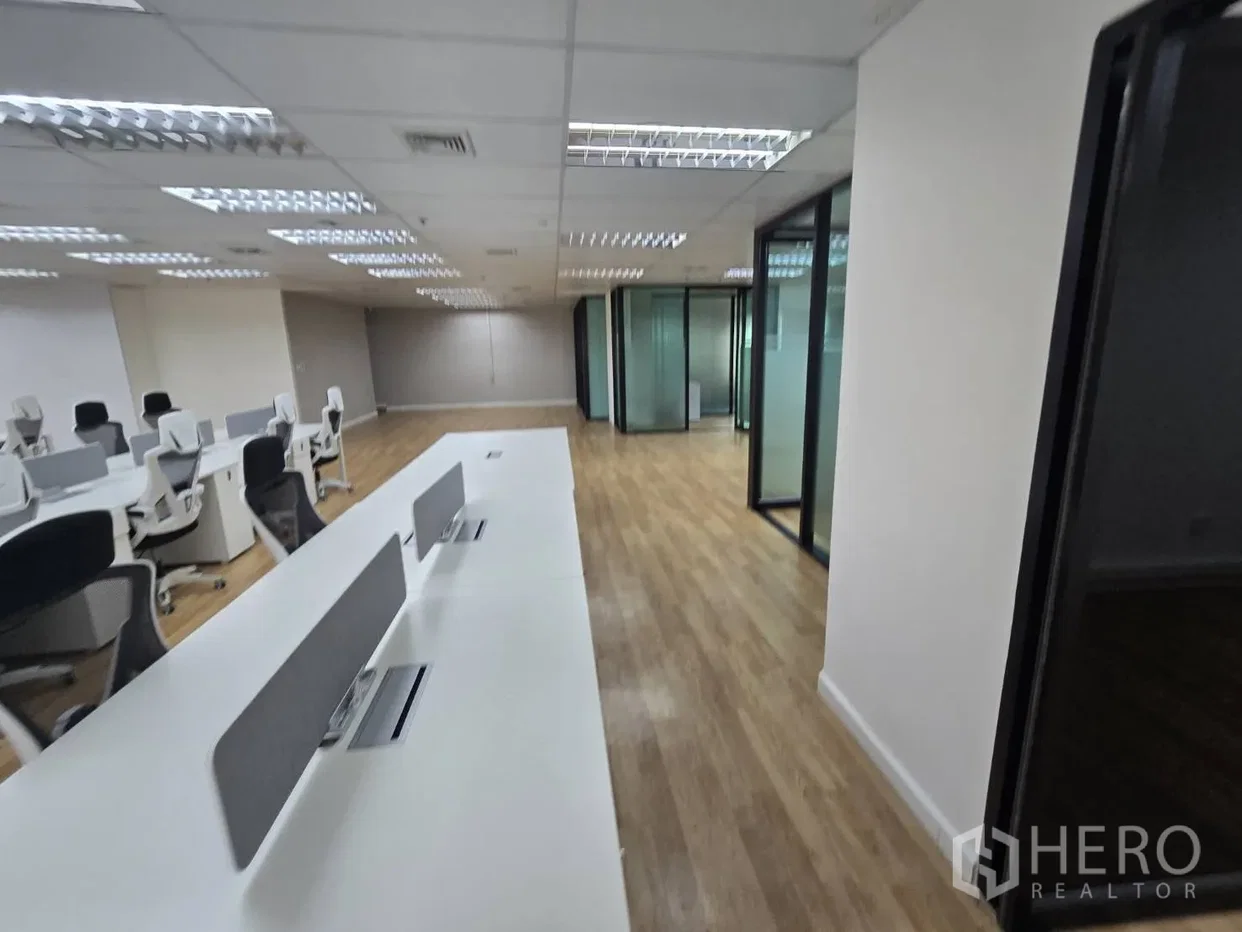 picture For rent Office Space 350 sqm in Khlong Toei, Khlong Toei, Bangkok BTS Asok - 9/14