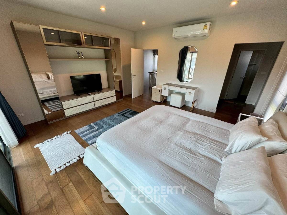 picture 4-BR 220 Sqm House At Burasiri Pattanakarn, Prawet (ID 3371312) - 4/8