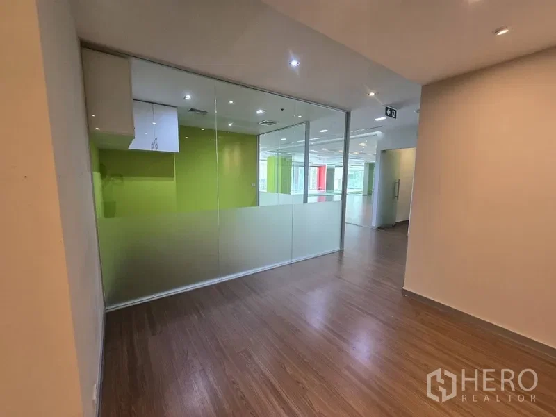 picture For Rent Office Space 351 sqm in Khlong Toei Nuea, Watthana, Bangkok BTS Asok - 6/18