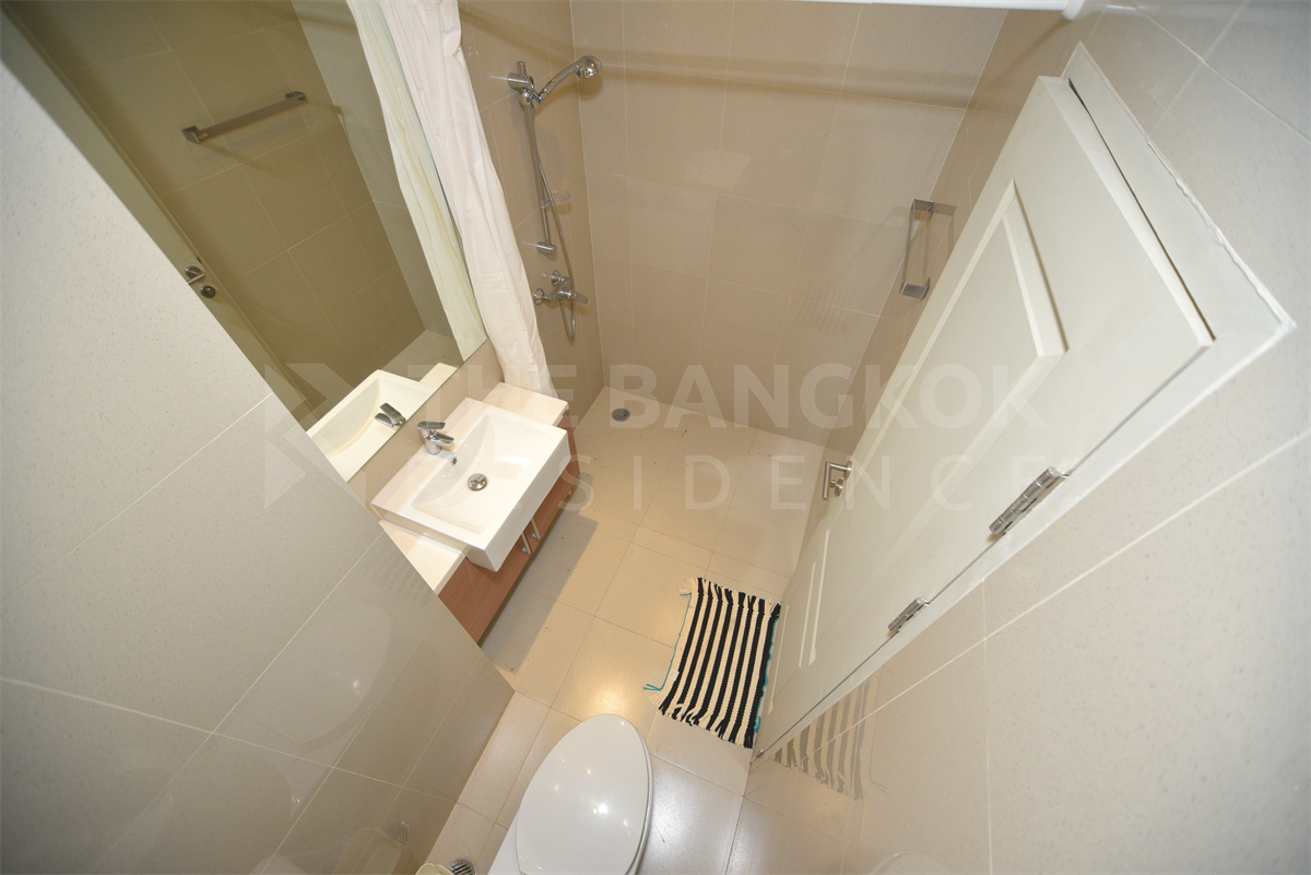 picture Noble Refine near BTS Phrom Phong Convenient Travel, Great Value per Square Meter - 8/10