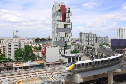 12,000/month for rent 32 Sqm., close to MRT Ladprao 