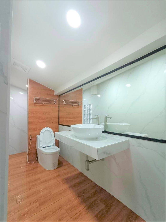 รูป บ้านเดี่ยวชั้นเดียวในหมู่บ้าน ทำเลท่าวังตาล สารภี เชียงใหม่ พร้อมเฟอร์นิเจอร์ ราคาเพียง 19,000 บาท/เดือน #A6-H0389 - รูปที่ 13/21