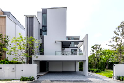 เช่าบ้านเดี่ยว ถนนกรุงเทพ-ชลบุรี มอเตอร์เวย์ : 🏡✨ ให้เช่าบ้านเดี่ยวหรู VIVE Krungthep Kreetha | บ้าน Luxury พร้อมลิฟต์ส่วนตัว ตกแต่งครบ พร้อมเข้าอยู่