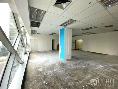 Office for rent Sukhumvit Road : For rent Office Space 105 sqm in Khlong Toei Nuea, Watthana, Bangkok BTS Nana