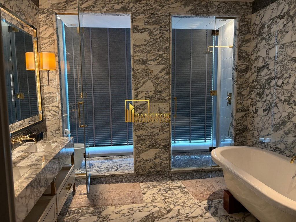 picture The Ritz Carlton Residences | Tasteful 3 Bedroom in CBD Area - BR9003CD - 10/24