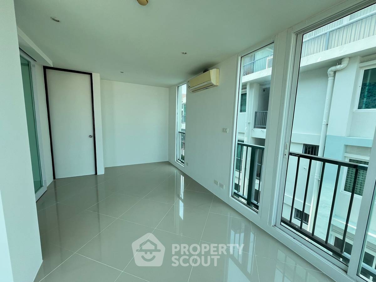 รูป คอนโด 3-ห้องนอน ที่ ไดมอนด์ สวีท รีสอร์ท ใกล้ พัทยาใต้ (ID 3369539) - รูปที่ 6/13