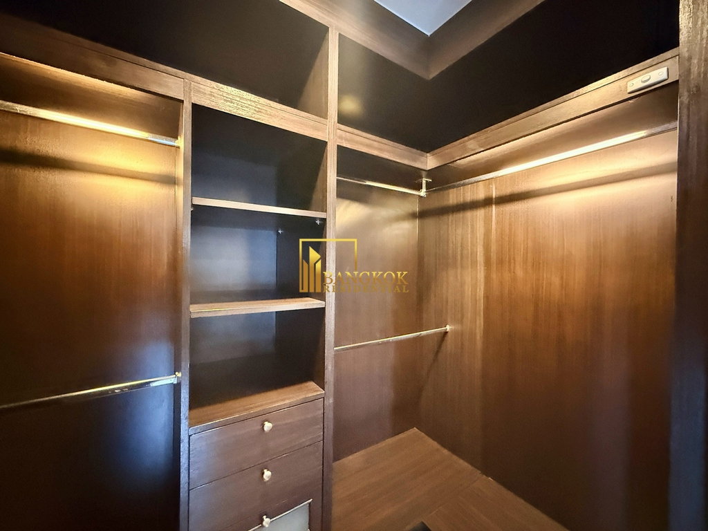 รูป Expansive 4 Bedroom Apartment For Rent in Phrom Phong - BR0631AP - รูปที่ 19/53