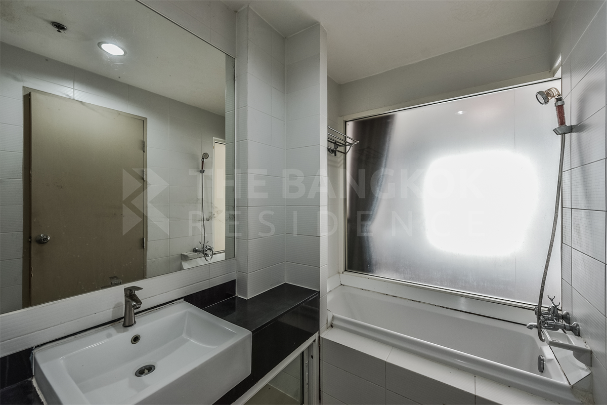 picture Ideo Mix Phaholyothin High-potential Location, Not as Expensive as You Think near BTS Saphan Khwai - 8/10