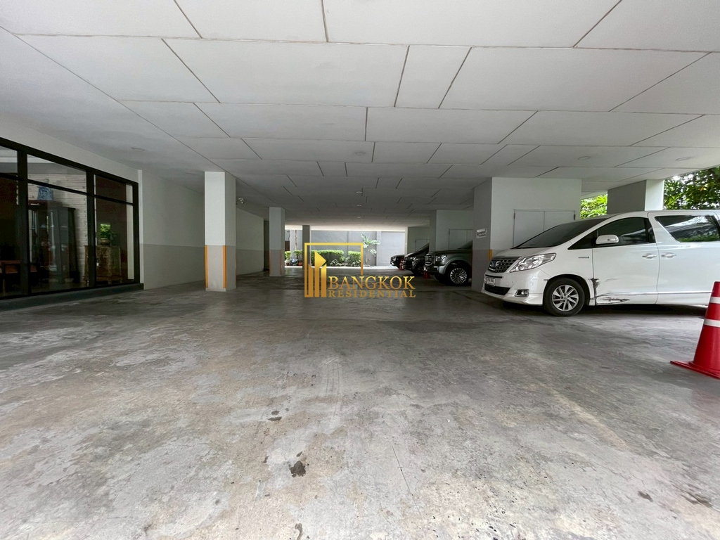 รูป Expansive 4 Bedroom Apartment For Rent in Phrom Phong - BR0631AP - รูปที่ 52/53